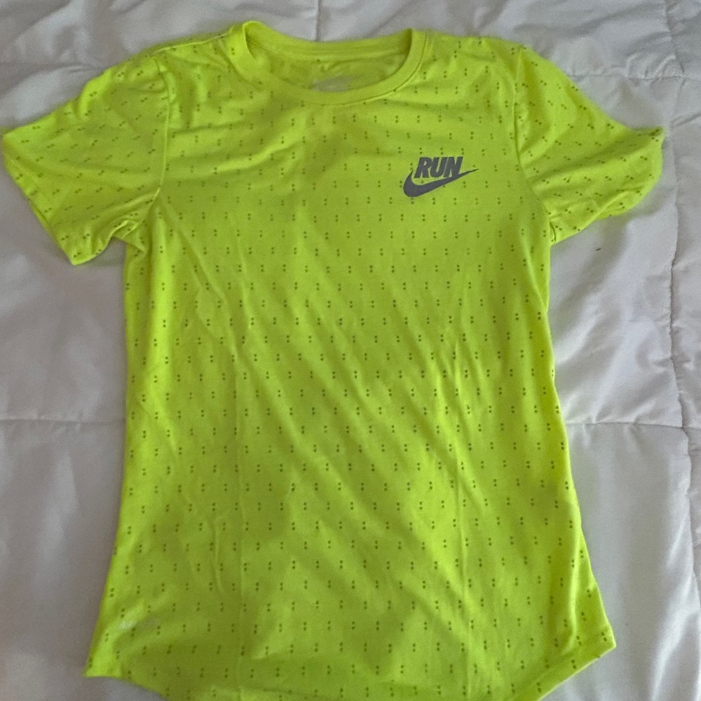 nike neon yellow t shirt size small